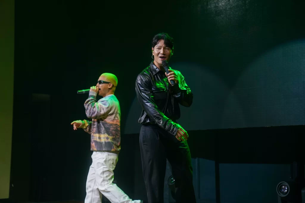 Shorry et Kim Jong Kook Sing the Wave