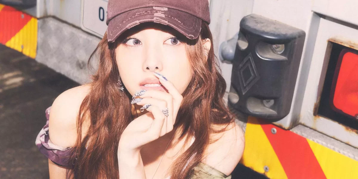 NAYEON NA 2nd solo Image Titre