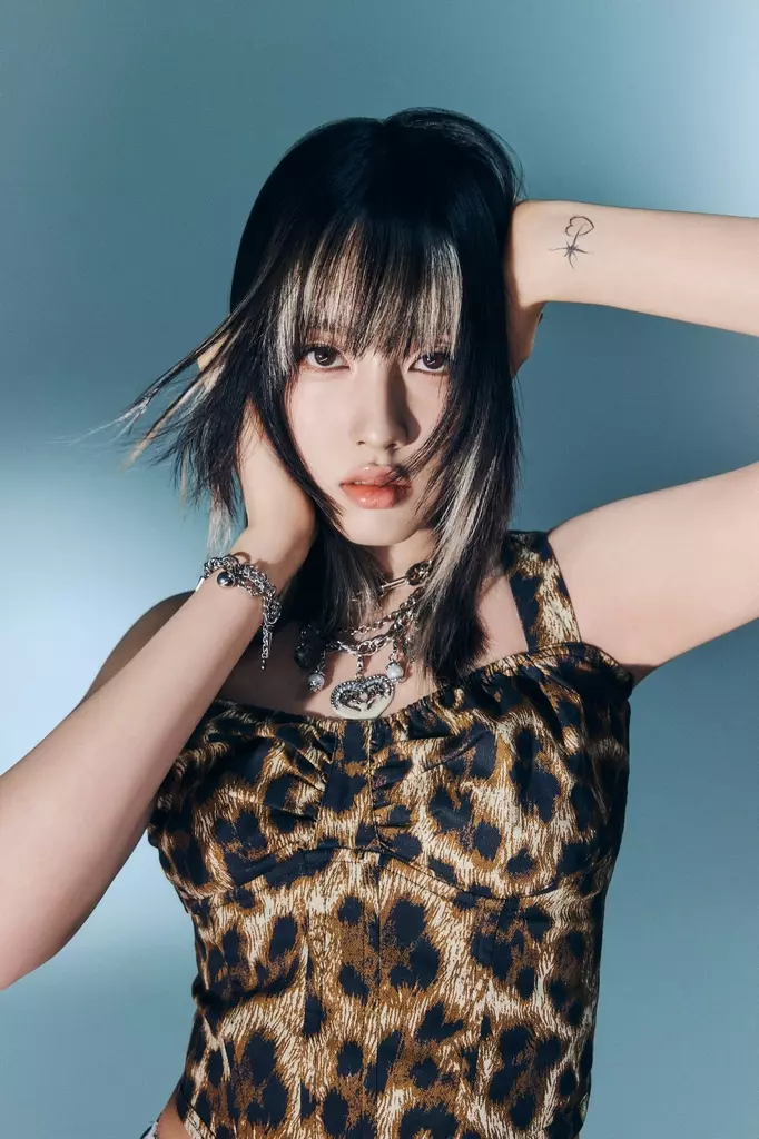 Yoon pour l’album « Metamorphic »