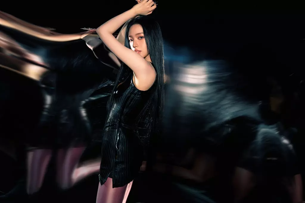 aespa_Unstoppable_Speed_Karina_Whiplash