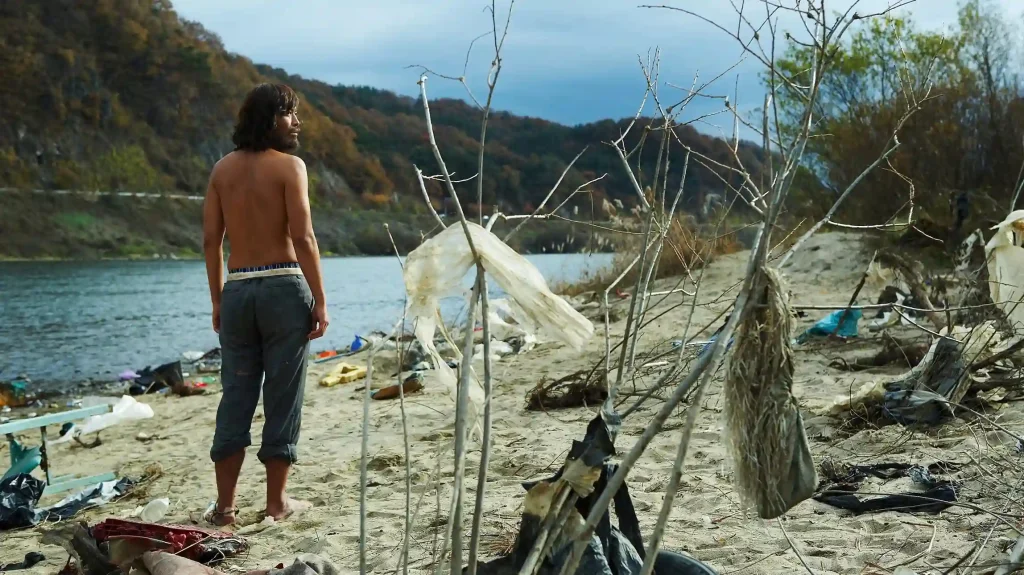 castaway on the moon au milieu des déchets