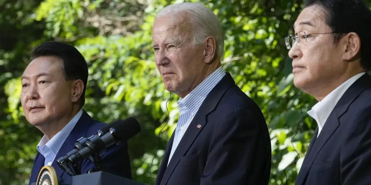 Yoon, Biden et Kishida